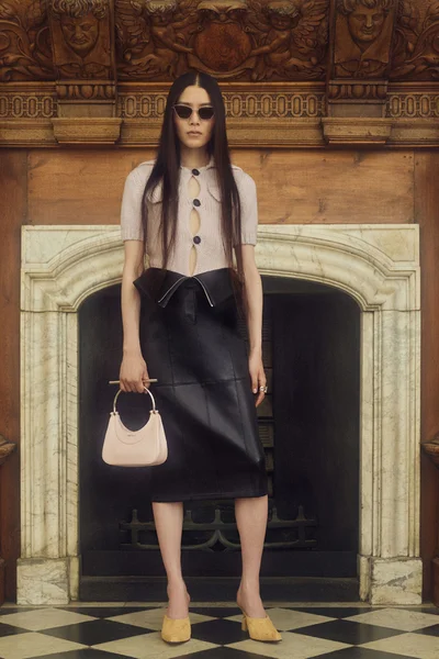 Look 18